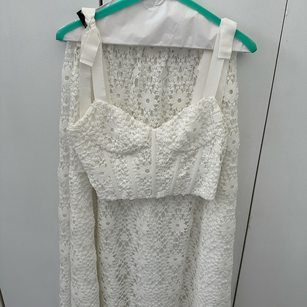 SAYLOR White Rella Set - Picture 4 of 8